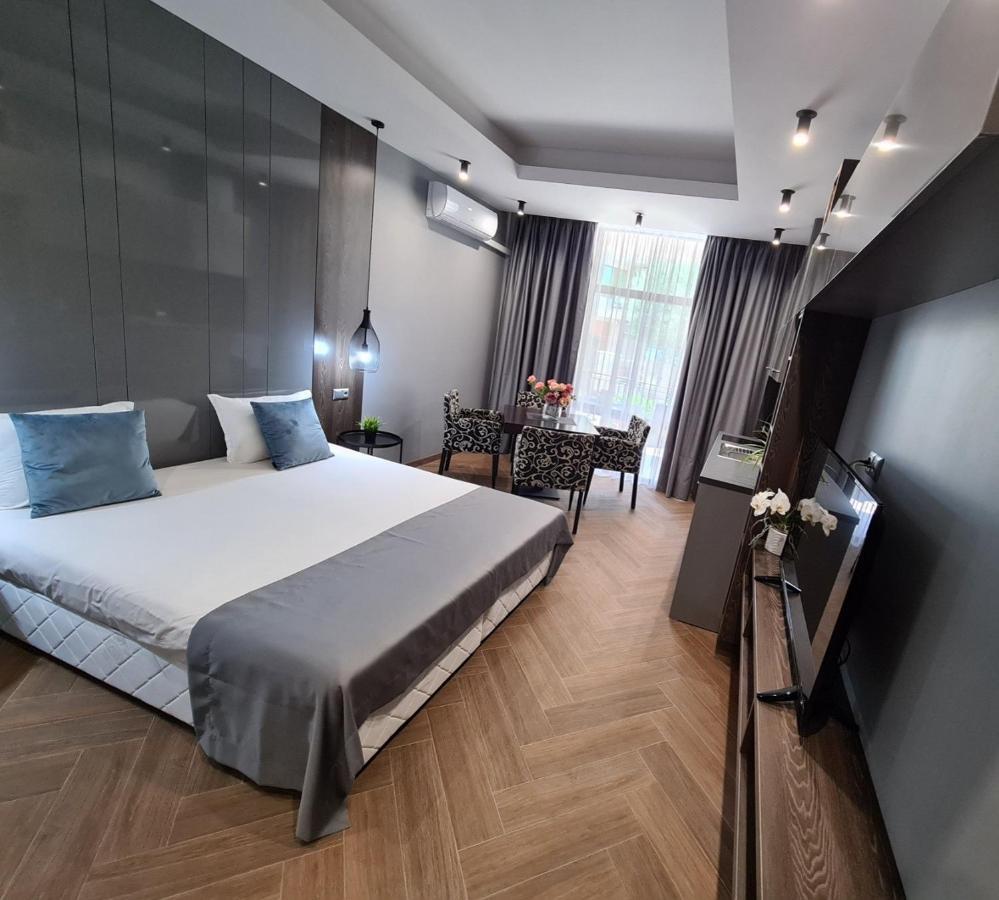 Central Plaza Pomorie Bagian luar foto